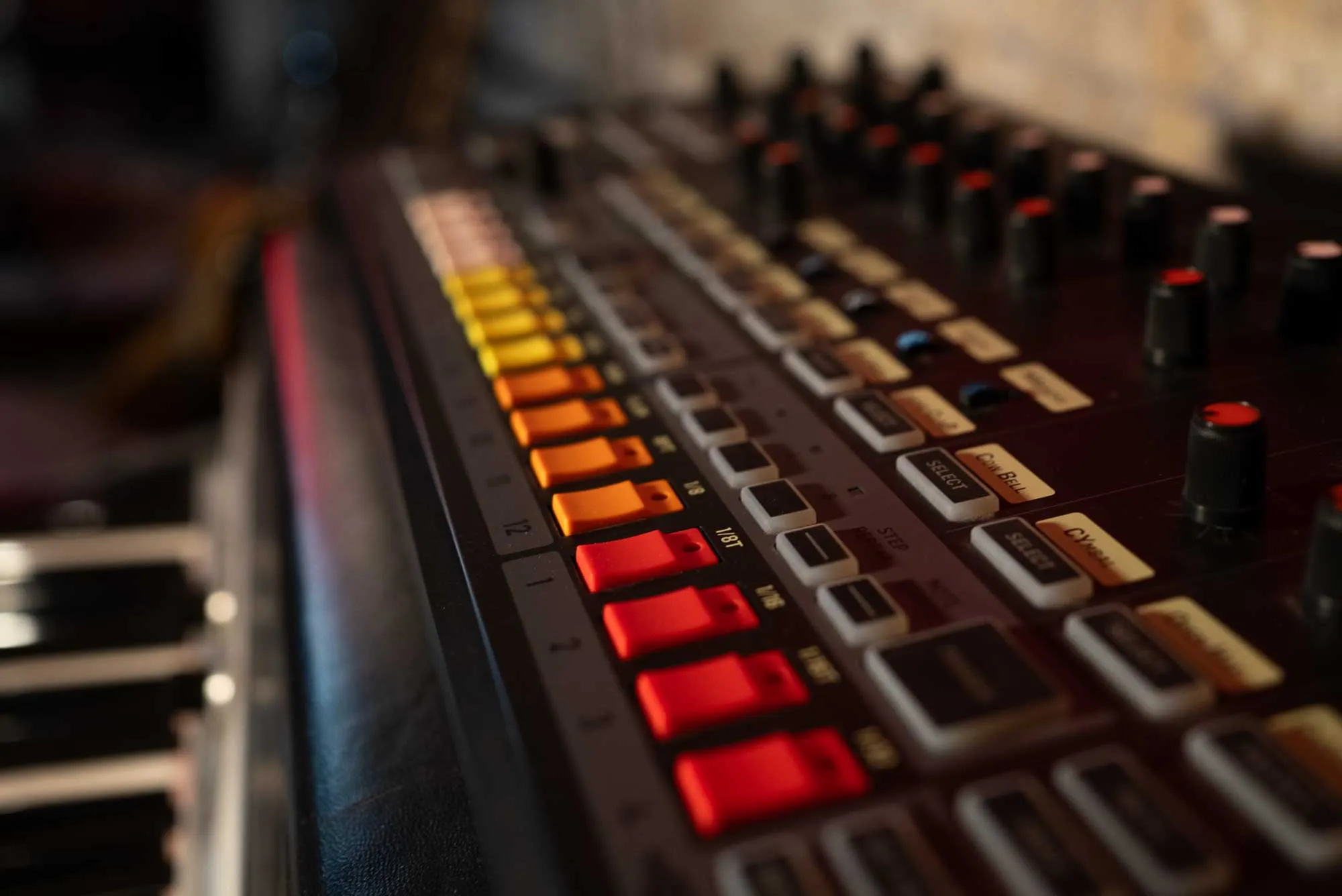 Boîte à rythme TR-808